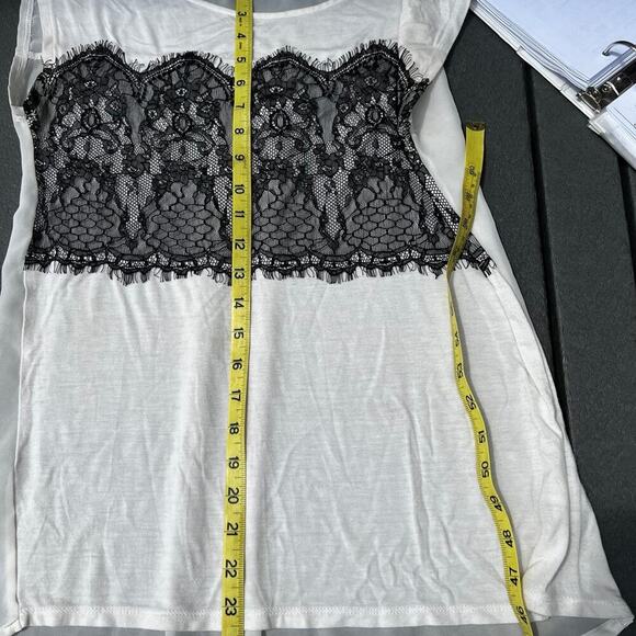 STUDIO Y women’s M sleeveless white top with black lace - Picture 6 of 8